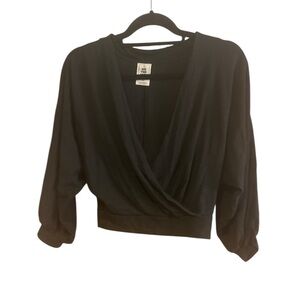 WE THE FREE WOMENS BLACK CROP TOP. Size - S